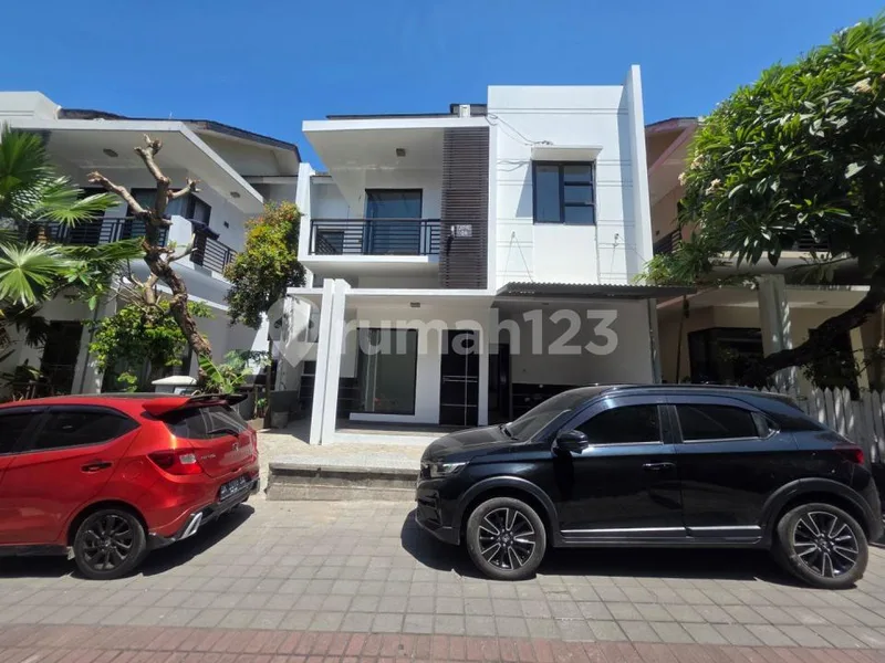 For Rent: Modern 3+1 Bedroom Townhouse In Kerobokan - Real Estate in Bali