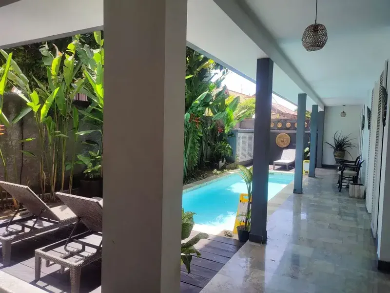 Dijual Hotel 3 Lantai Dengan Resto Di Petitenget Badung Bali - Real Estate in Bali