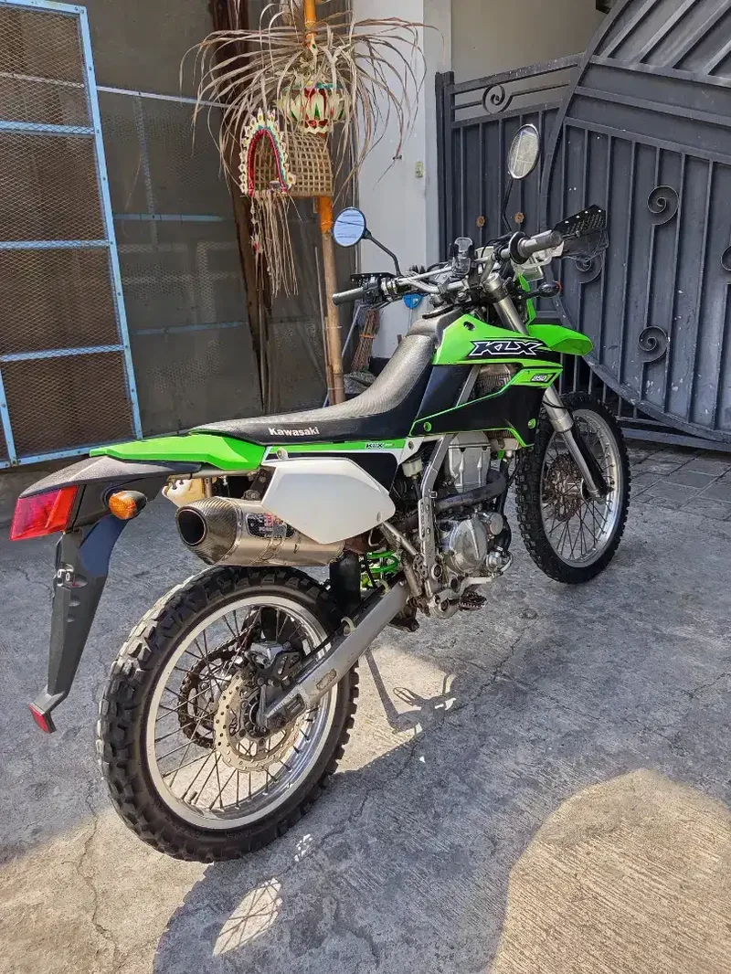Klx 250 Deva motor - Vehicles in Bali