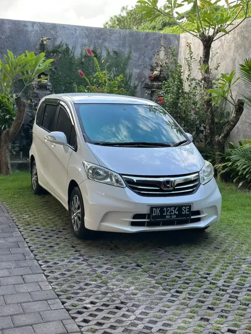 FREED PSD 2012 MATIC ASLI BALI ISTIMEWA SIAP PAKAI - Vehicles in Bali