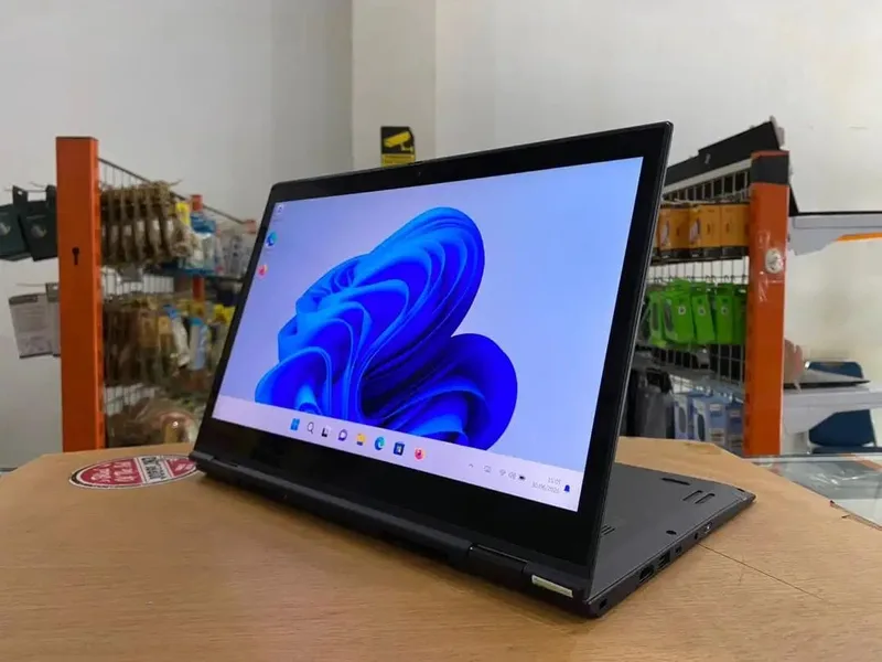 Lenovo ThinkPad X1 Yoga G3 Core i7Gen8 Ram 16GB SSD 256GB Touch Slim - Electronics in Bali