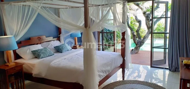 Villa Dekat Fasilitas Umum Lokasi Strategis di Kerobokan - Real Estate in Bali