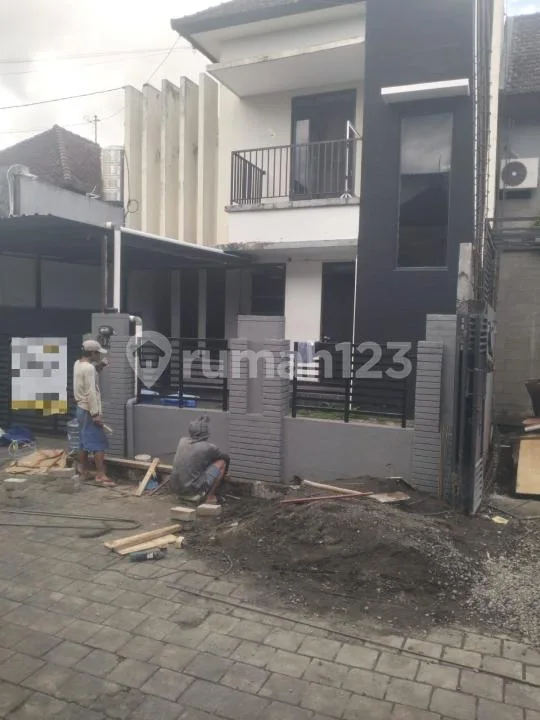 Rumah Modern Minimalis Area Pusat Perbelanjaan - Bali in Bali