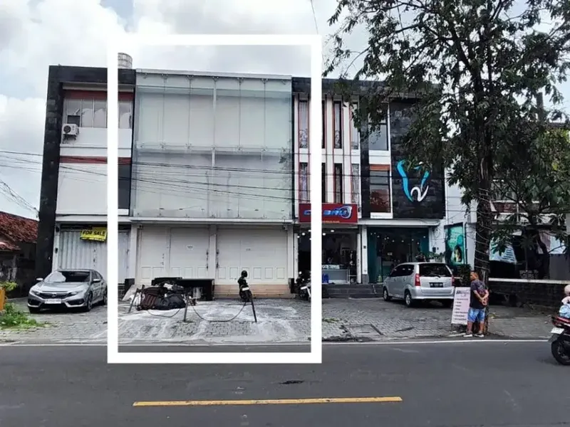 Ruko Strategis dan Fully Furnished di Jalan Utama Imam Bonjol Denpasar - Bali in Bali