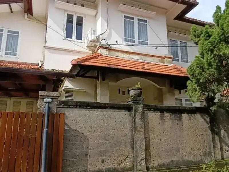 VILLA SEMER UMALAS BUMBAK KEROBOKAN BADUNG - Real Estate in Bali