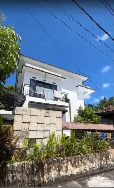 Rumah di Daerah Jimbaran - Bali in Bali