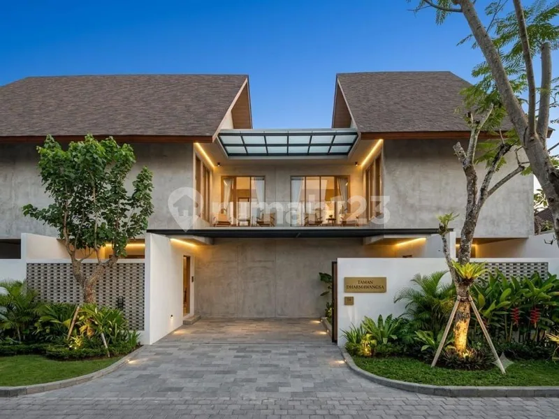 Breand New Villa Premium Location At Bypass Ngurah Rai Jimbaran Near From Close To The Bali Mandara Toll Road And Bali Jimbaran Hospital. - Real Estate in Bali