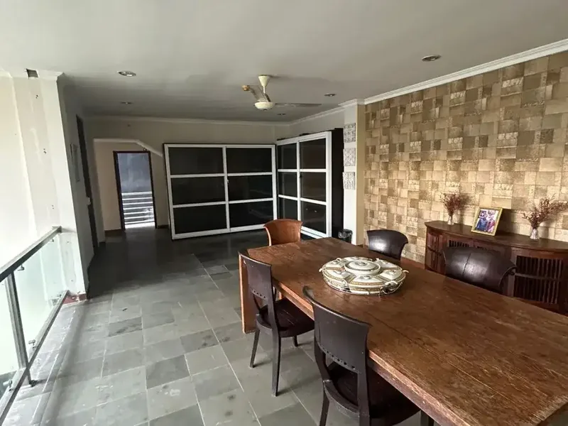 6 Bedroom Villa for sale in Denpasar Barat, Bali - Real Estate in Bali