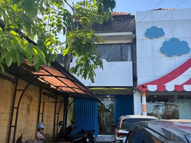 DISEWAKAN  RUKO 2 LANTAI LOKASI STRATEGIS – TUKAD YEH AYA, DENPASAR - Real Estate in Bali