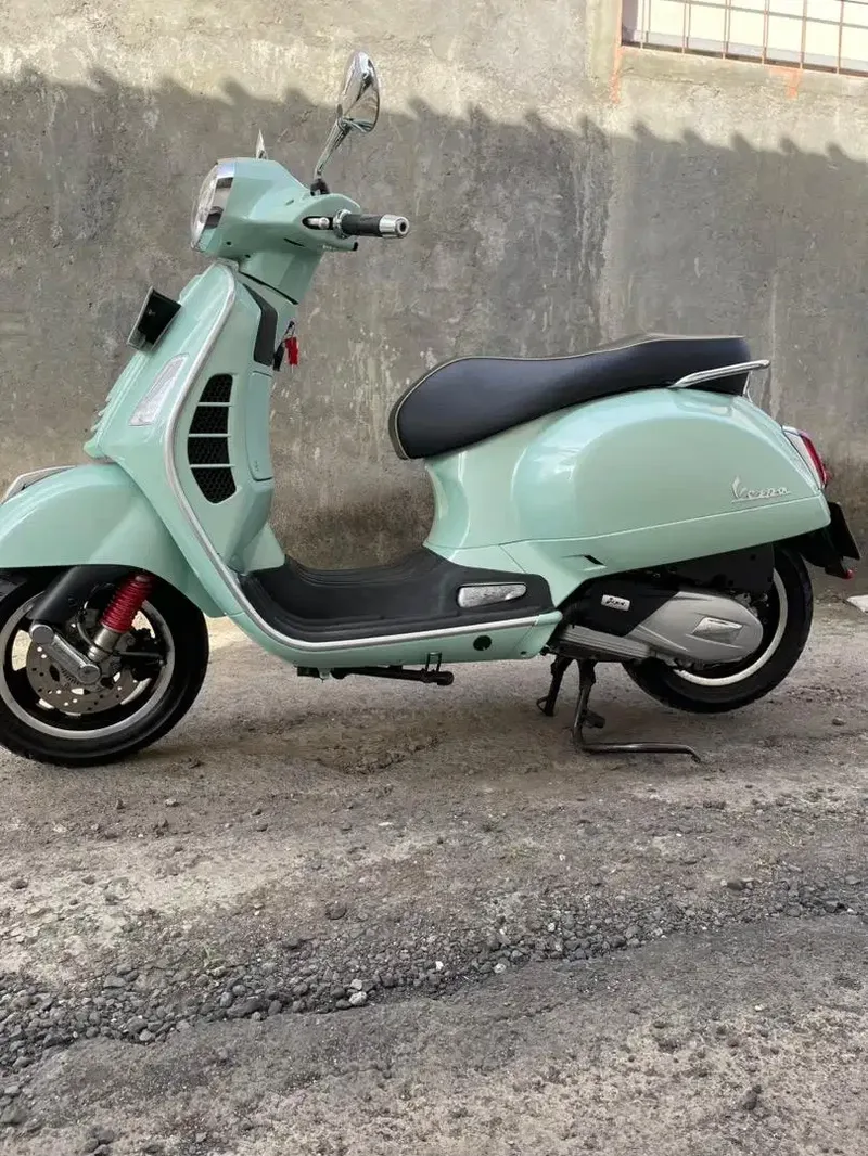 Vespa gts super 2022 # bintang dewata motor # - Vehicles in Bali