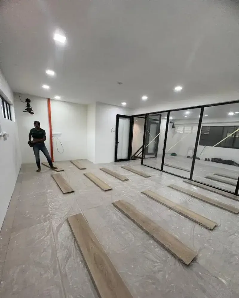 Jasa pemasangan vinyl lantai - Home & Garden in Bali