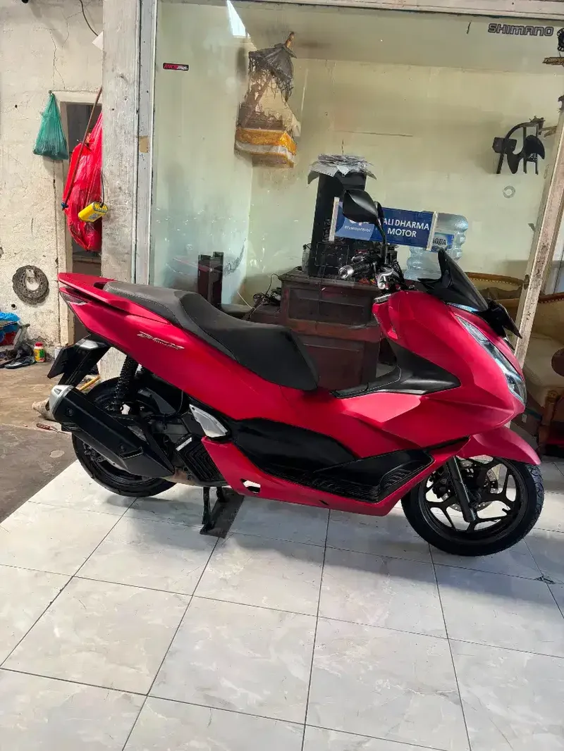Honda PCX. 160 CC thn. 2022 cash. Bali dharma motor - Vehicles in Bali
