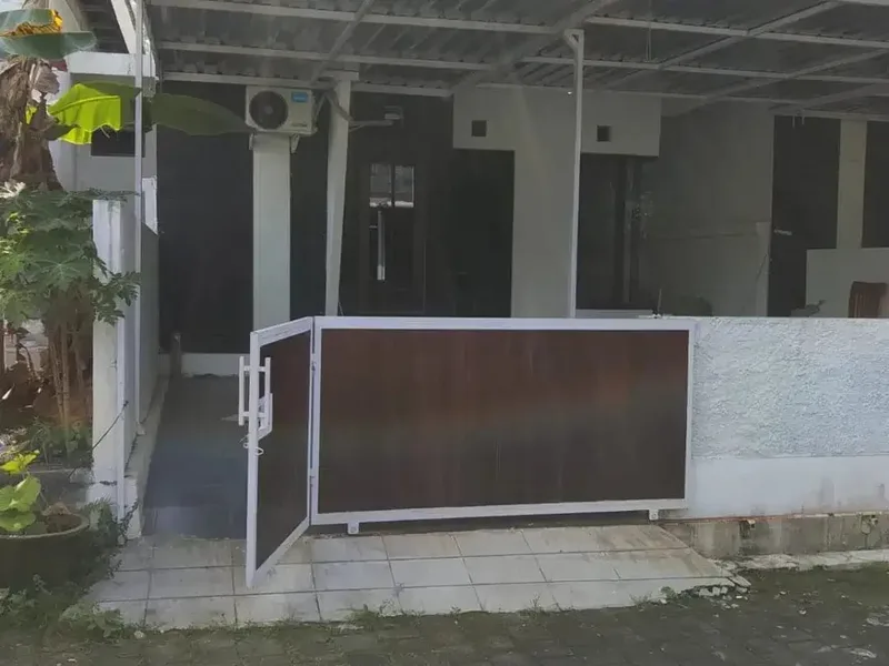 Disewakan rumah murah bagus di The Royal Griya Loka Tabanan Bali siaphuni minimalis modern - Real Estate in Bali