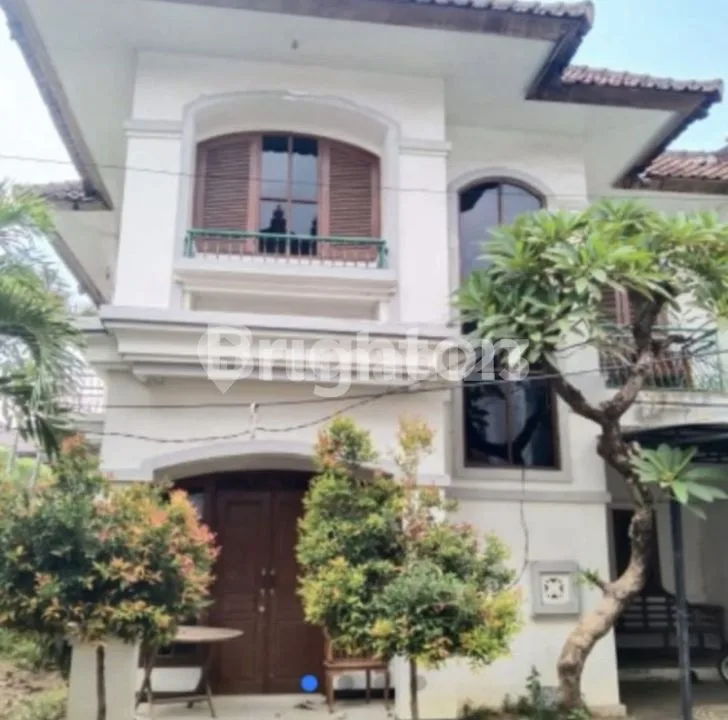 Rumah Semi Villa di Renon Denpasar - Bali in Bali
