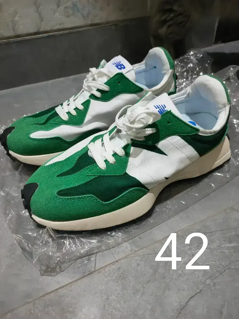 Sepatu NB 327 intelligent choice uk42 - Fashion in Bali