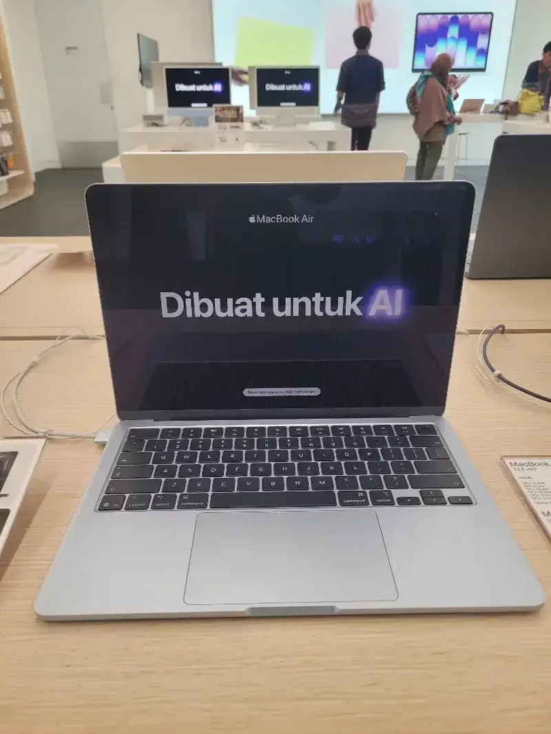 Promo MacBook Air M5 bisa kredit cicilan ringan tanpa DP - Electronics in Bali