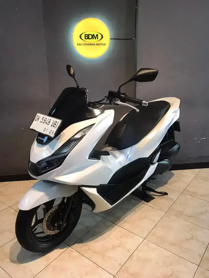 DP 1,1 JT/ BUNGA MENURUN 2% / HONDA PCX 160 TAHUN 2022 - Vehicles in Bali