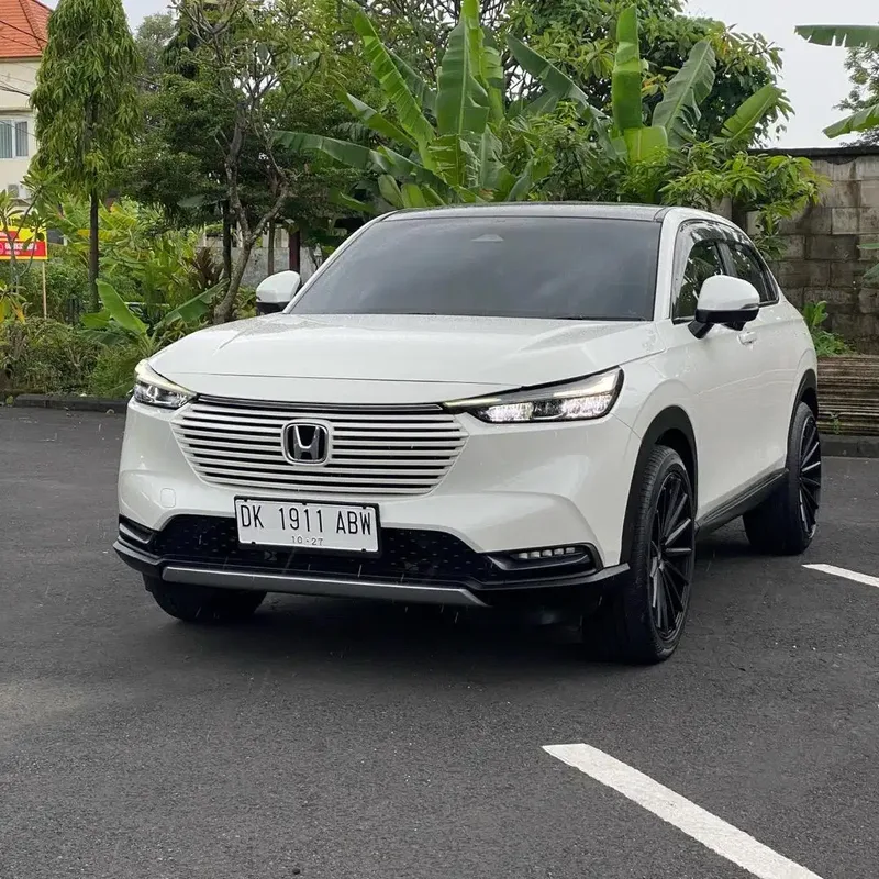 Honda HRV SE CVT 1.5 AT - 2022 - Vehicles in Bali