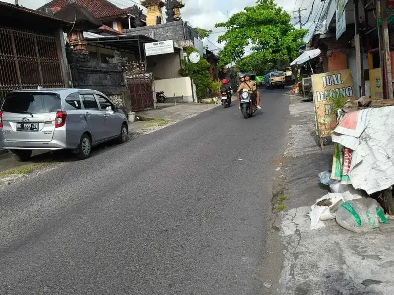 FOR RENT RUKO BARU 2LT AKSES PARKIR LUAS LOKASI PADAT DI DENPASAR - Real Estate in Bali