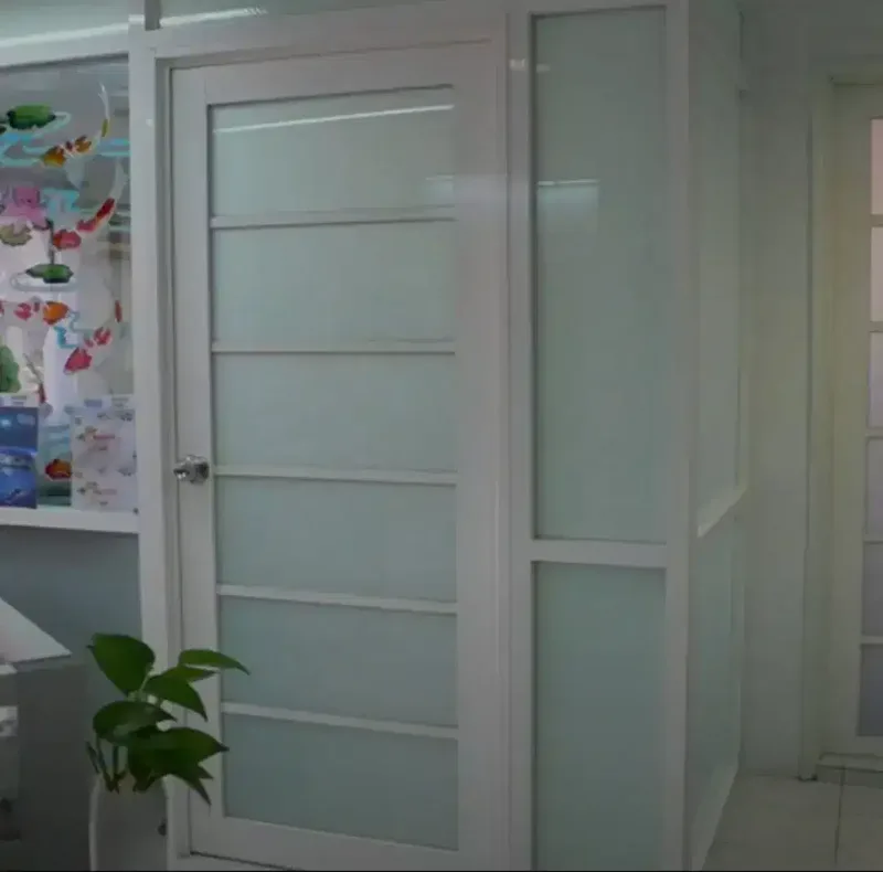 Kamar mandi jadi beda setelah pasang sticker sundblast kaca film dsb - Home & Garden in Bali