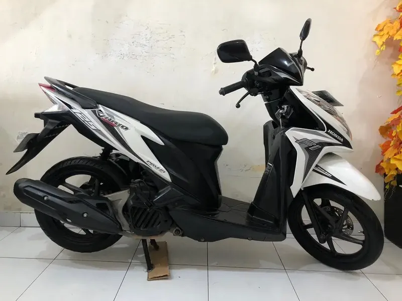 Honda Vario 125 Th.2014 hitam putih!! - Vehicles in Bali