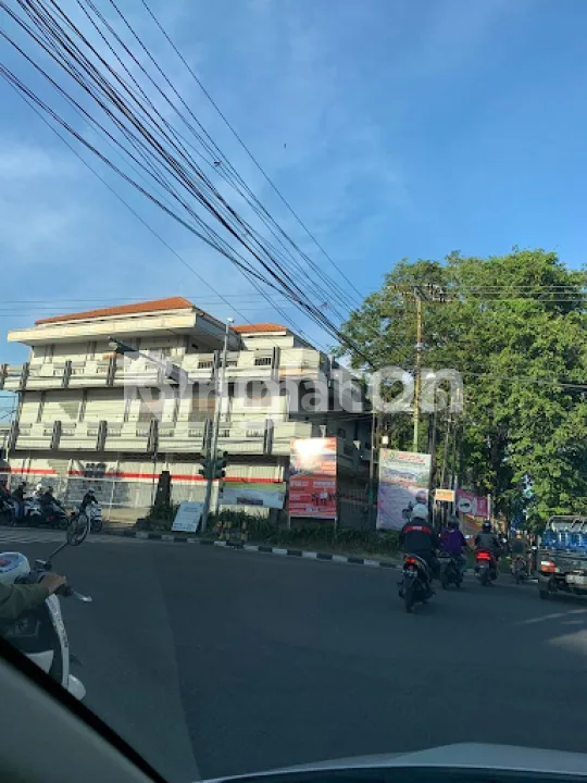 RUKO 3 LANTAI DI KAWASAN STRATEGIS KOTA DENPASAR - Bali in Bali