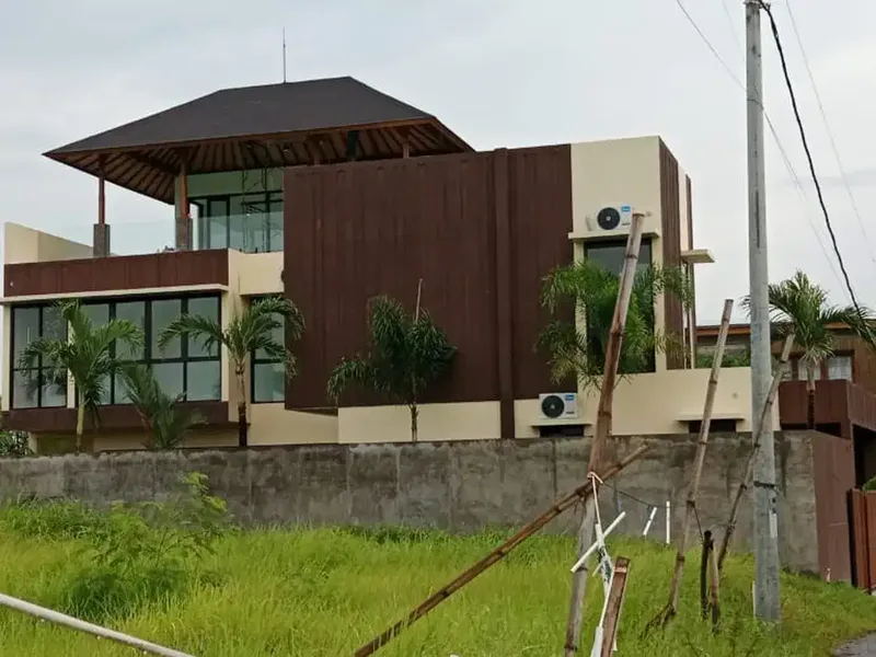 Dijual Villa Mewah di Cemagi – Hanya 120 Meter dari Garis Pantai Lokasi Eksklusif • Akses Pantai Dekat • Fasilitas Lengkap - Real Estate in Bali