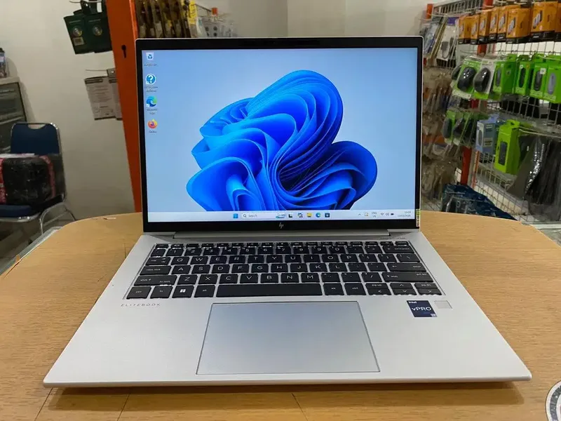 Laptop HP Elitebook 840 G9 Core i7Gen12 Ram 16GB SSD 256GB Slim Mulus - Electronics in Bali
