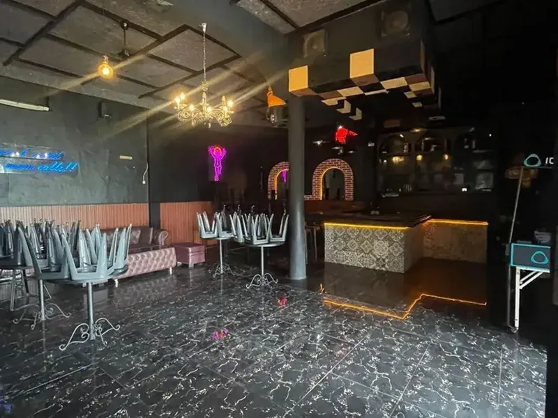Ex Bar Siap Pakai untuk Usaha Disewakan, di Kerobokan - Real Estate in Bali
