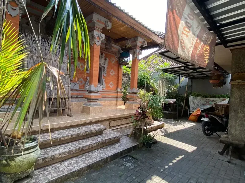 Rumah Dijual - Include dengan Toko dan 2 Kamar Kos - Real Estate in Bali