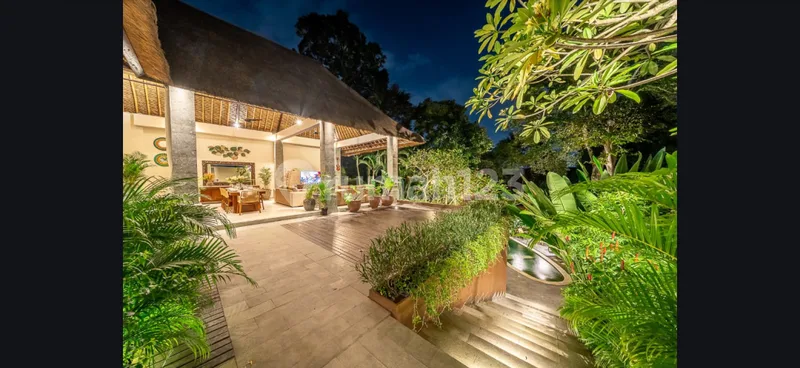 Villa 3 Kamar Tidur dengan Konsep Open Living dan Lingkungan Hutan di Buwit (R-Tb11) - Real Estate in Bali