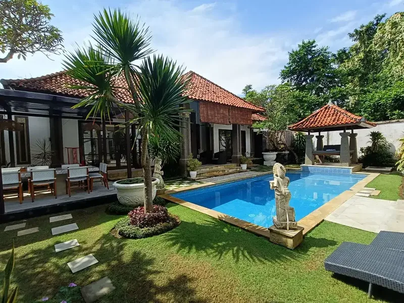 Massive Price Drop! 7-Bedroom Villa Just 200m from the Beach in Nusa Dua - Now IDR 10 Billion - Real Estate in Bali