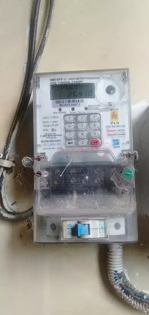 Tukang listrik,konslet,amprah listrik,instalasi,neon box mati,dll - Services in Bali