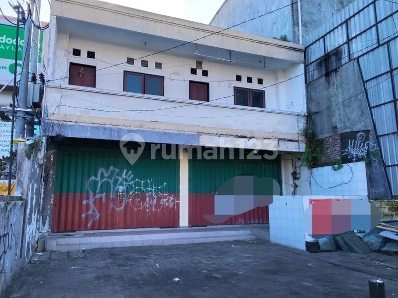 Langka Dijual Cepat 2 Ruko Jejer Lolasi Jalan Raya Teuku Umar Pusat Comercial Area dan Kuliner - Bali in Bali
