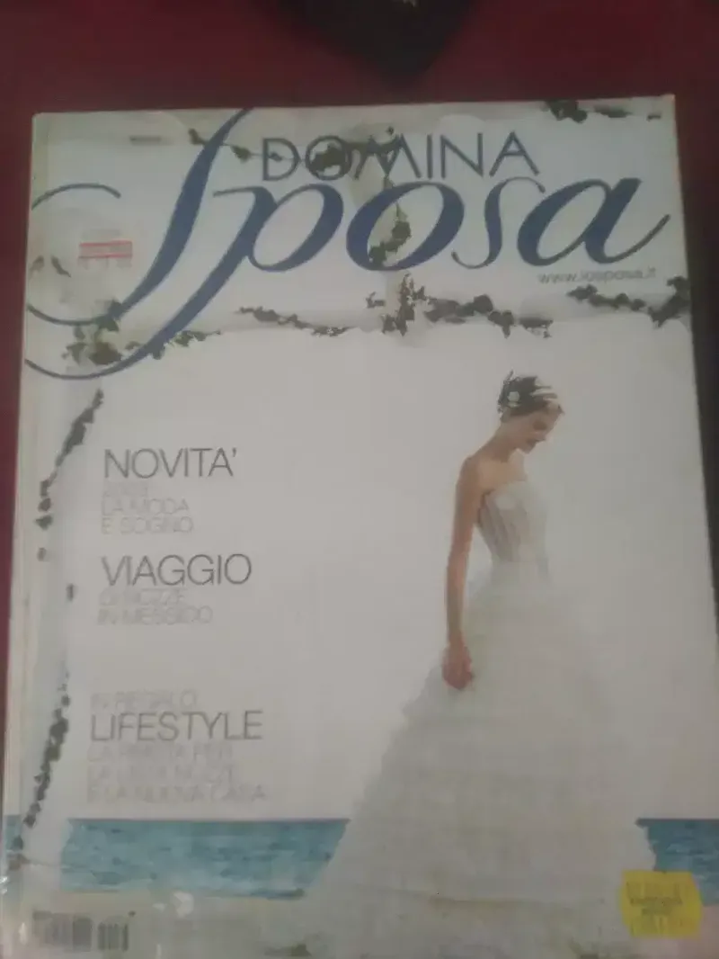 Buku gaun pernikahan - Fashion in Bali