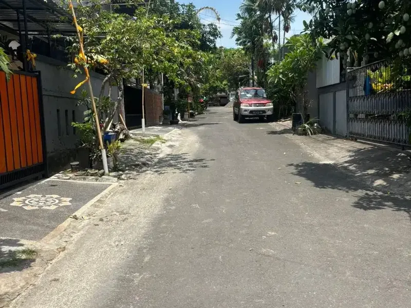 Dijual rumah lantai 2 lokasi Uma sari padonan dekat canggu - Real Estate in Bali