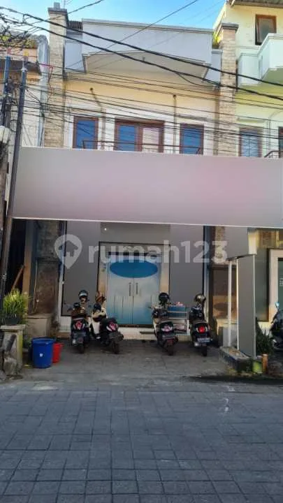 Di Jual Ruko dengan 2,5 Lantai di Jalan Raya Sesetan, Denpasar Selatan - Bali in Bali