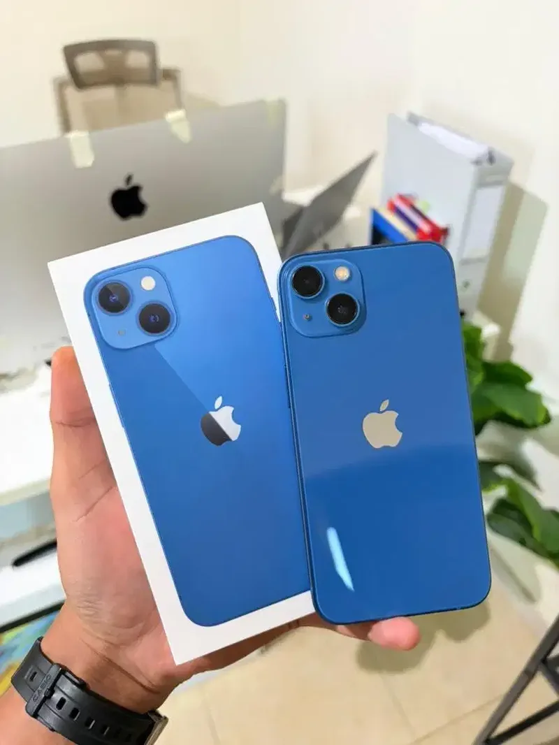 iPhone 13 128GB Ex iBox BH 90% Mulus Fullset Original - Electronics in Bali