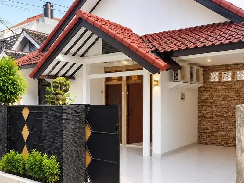 Freehold 4 Bedrooms Home in Kerobokan - Strategic Location! Bali - Real Estate in Bali