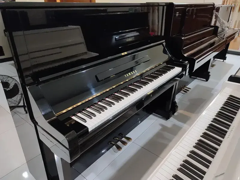 Piano Yamaha UX Japan Semi Grand - Hobbies & Sports in Bali