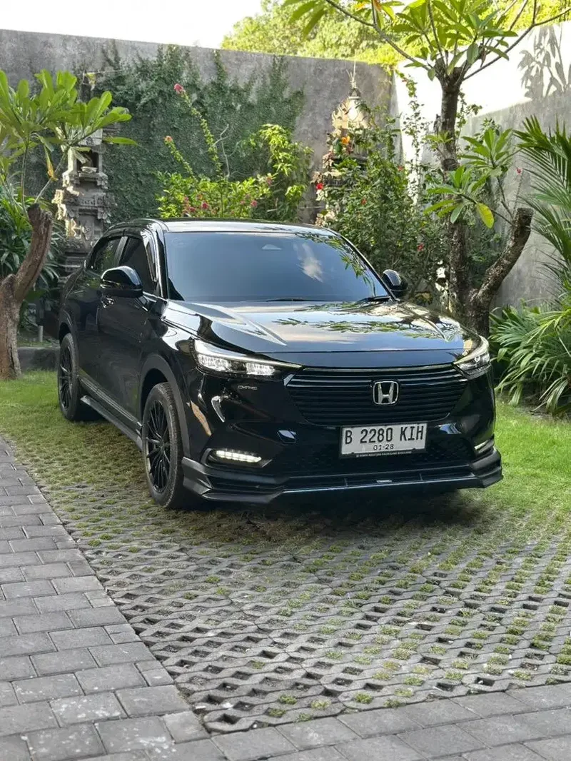 HRV SE 2022 NEW MODEL MATIC LOW KM TERIMA DK ISTIMEWA SIAP PAKAI - Vehicles in Bali