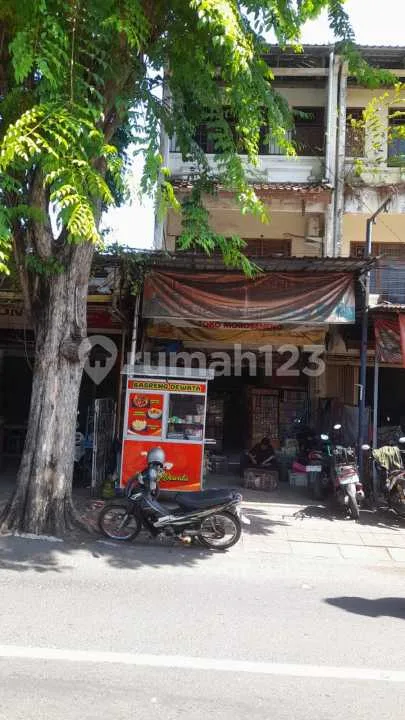 Dijual Ruko Strategis 3 Lantai di Monang Maning - Bali in Bali