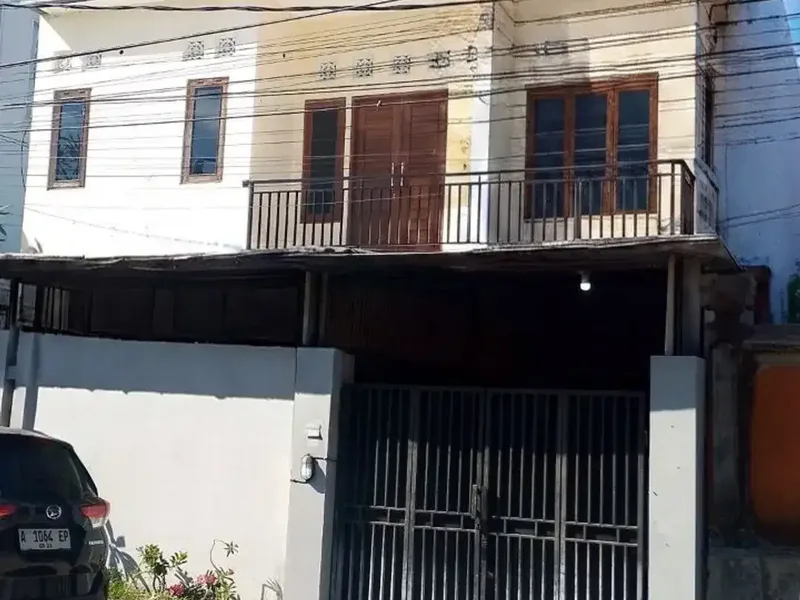 Rumah Unfurnished 2 Lantai dengan 4 Kamar Tidur Disewakan di Renon - Real Estate in Bali