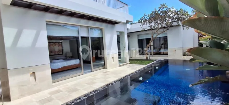 Villa 3 Bedroom For Rent Walk In ke Kedonganan Jimbaran - Real Estate in Bali