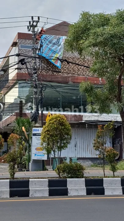 Ruko Hook 3 Lantai di Denpasar Barat Strategis Siap Huni - Bali in Bali