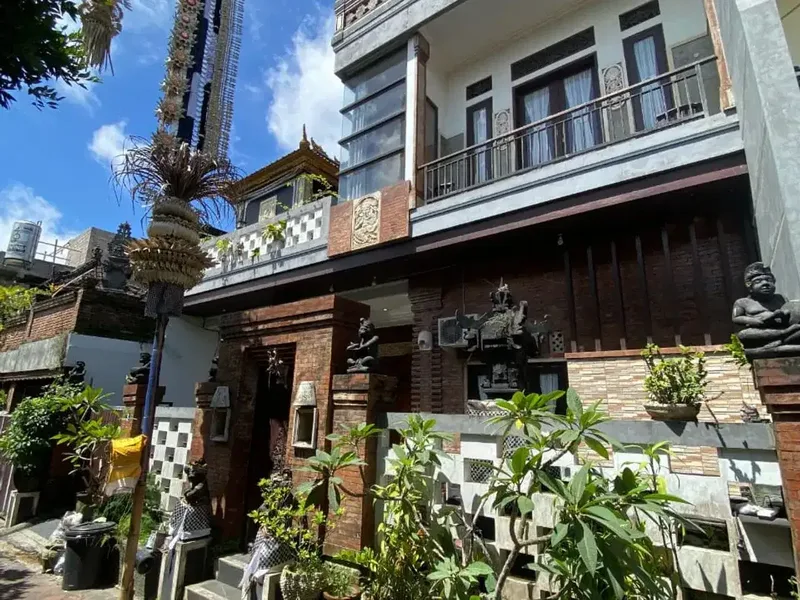 LUXURY BALINESE STYLE! Rumah Lantai 3 di Dalung Padonan – Tetanggaan dengan Villa Elit! ( IV / LM ) - Real Estate in Bali