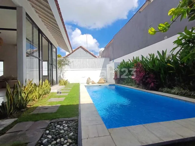 Villa 1 Lantai Tumbakbayuh Pererenan Canggu Bali - Real Estate in Bali