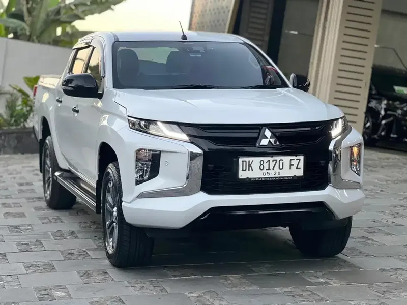 Triton Ultimate 2023 Asli Bali Low KM 20rb - Vehicles in Bali
