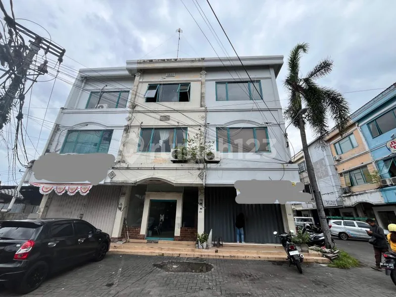 Turun Harga - Ruko 3 Lantai Siap Pakailokasi Premium Jalan Teuku Umar, Denpasar - Bali in Bali