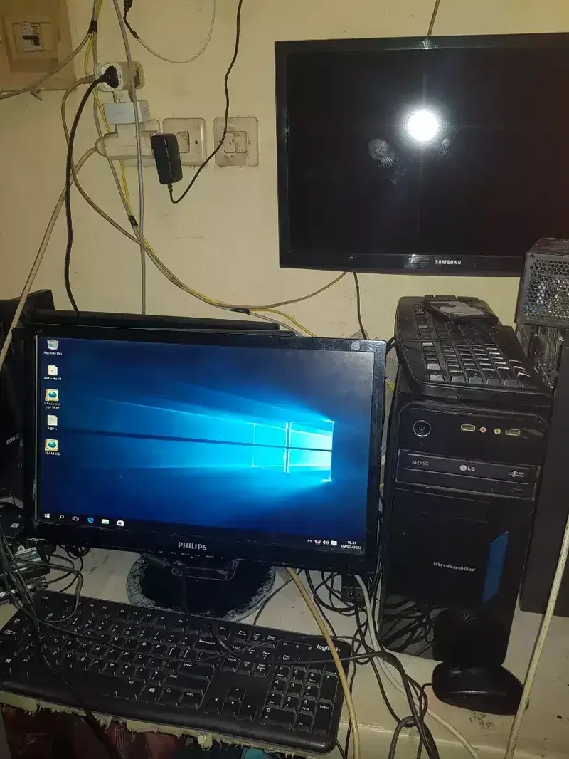 Komputer Game Design Core i5 Ram 8Gb/Hdd 1Tera+VGA 2Gb D5 128bit+LCD19 - Electronics in Bali